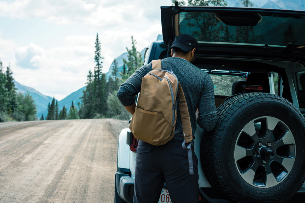 Impact AWARE™ 1200D 15.6'' modern laptoprugzak