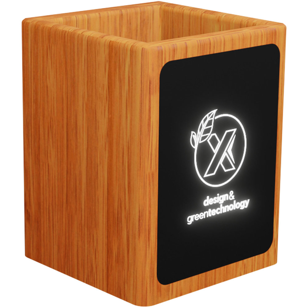 SCX.design O12 houten potloodhouder met oplichtend logo en dubbele USB-uitgang