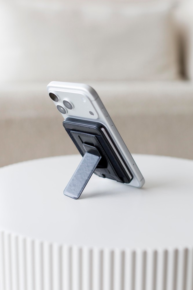 BrandCharger pasjeshouder Wally Stand Pro | Gerecycled